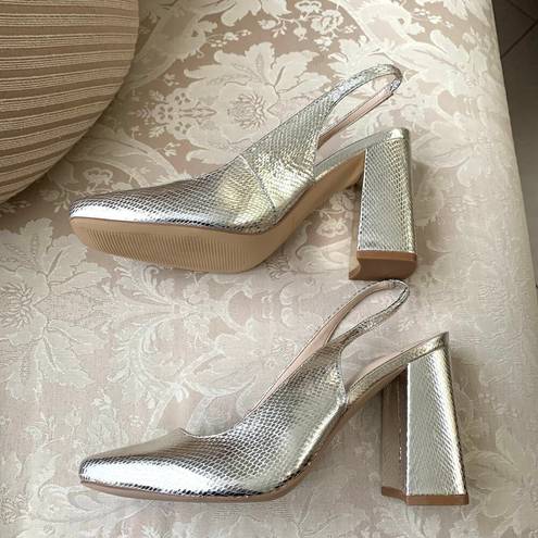 Marc Fisher NEW  Onna Square Toe Block Heel Pumps in Gold