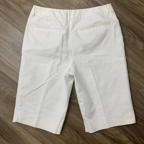 Chico's Chico’s Classic Signature Shorts White Mid Rise Bermuda Dress Stretch Size 0.5 S