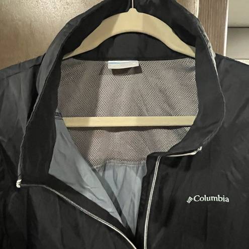 Columbia Classic Outdoors Black  Breathable Lightweight Rain Jacket XL neck zipup