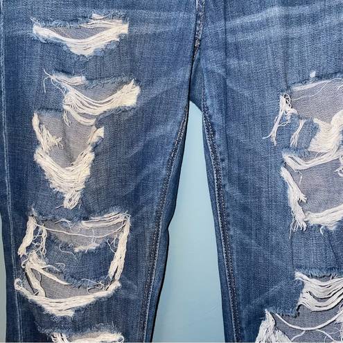 American Eagle  Tomgirl Distressed Jeans Size 8 X-Short