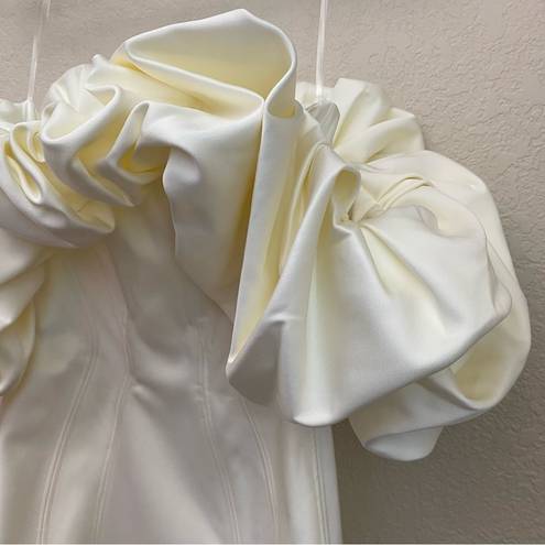 House Of CB  'Selena' Ivory Satin Ruffle Strapless white Dress size S NWOT