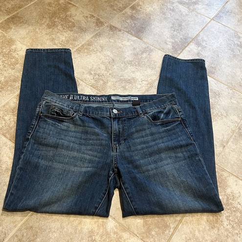 DKNY  Jeans Ave B Ultra Skinny Dark Wash Denim Mid Rise Size 10 Stretchy Blue