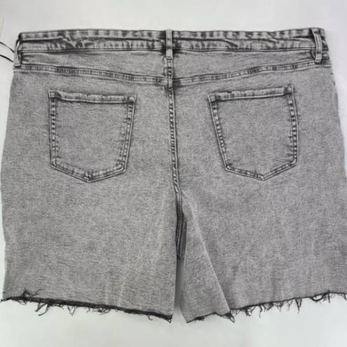 Ava & Viv  Cropped Black/Gray Denim Plus Stretch Shorts size 26W