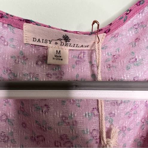 Daisy  & Delilah Pink Cropped V Neck Smocked Blouse Size M