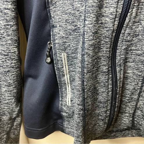 Brooks  Utopia Thermal Hoodie. Color: Navy Size: XS