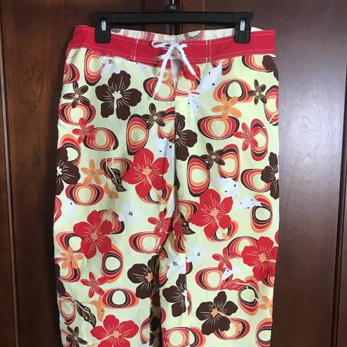 Patagonia  Water Surf Style Capri Pants Yellow Flower Print Size 6