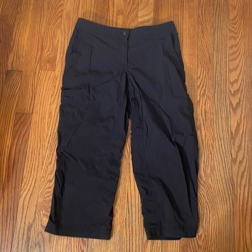 L.L.Bean  Water-Repellent Comfort Trail Pants Straight-Leg Crop black size 6