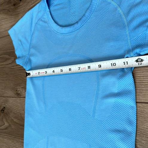 Lululemon  Swiftly Tech Short Sleeve Seamless Blue Tee Shirt Size 2