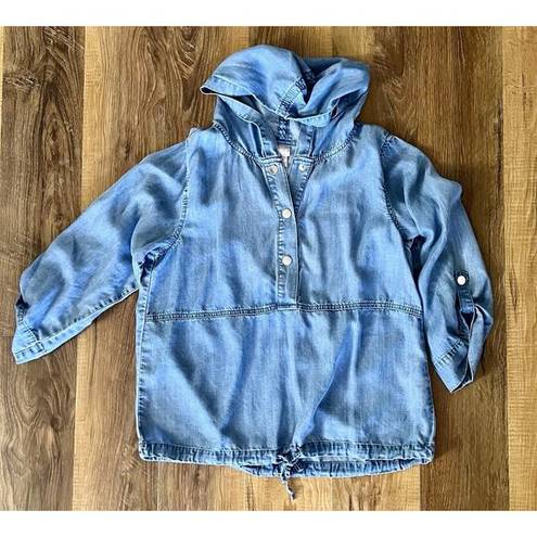 Chico's  Zenergy Hooded Snap Chambray Top Women's Size 1 (8/10) Blue 3/4 Sleeve