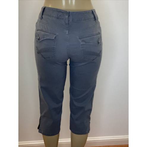 Sonoma  Modern Fit Grey Jean Capri With Zippers On Bottom Of Legs