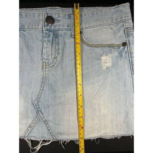 American Eagle size 6 women’s light blue wash denim mini skirt