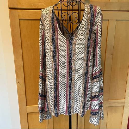 fab'rik fab’rik multi color boho bell sleeve tie front Top size Small