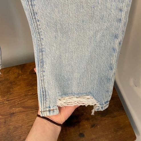 American Eagle  highest rise 90s boyfriend light wash jeans — size 4