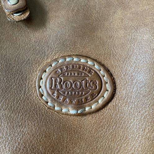 Roots  Canada Leather Folder Over Tan Crossbody bag