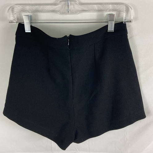 Sophie Rue  Black Flap Shorts Size Small