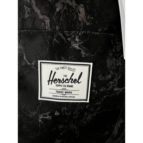 Krass&co NWT Herschel Supply . Brand Strand Sprout Diaper / Gym Bag Black Marble Womens
