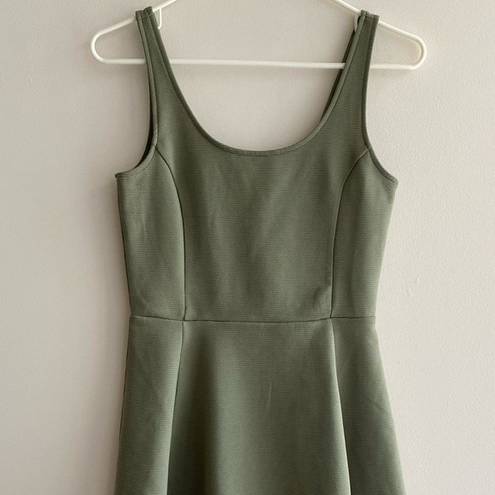 Divided H&M  Green Fit & Flare Dress, Women’s Size 6