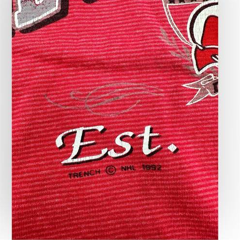 Vintage Trench Ultra New Jersey Devils Logo Red T