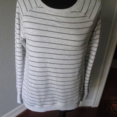 Danskin  Sweatshirt - Size Medium