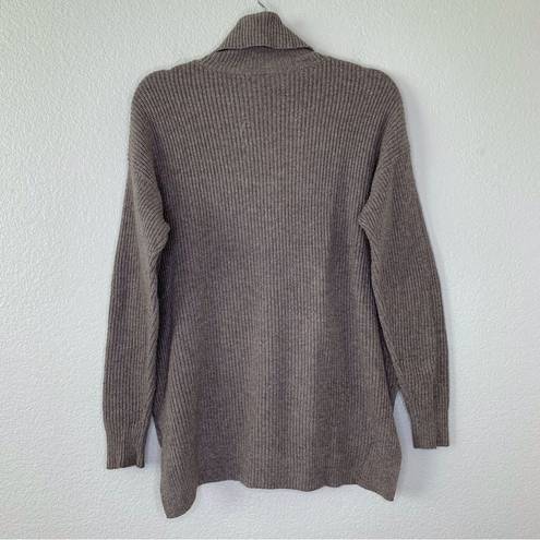 Uniqlo  Wool blend Women’s Turtleneck Sweater