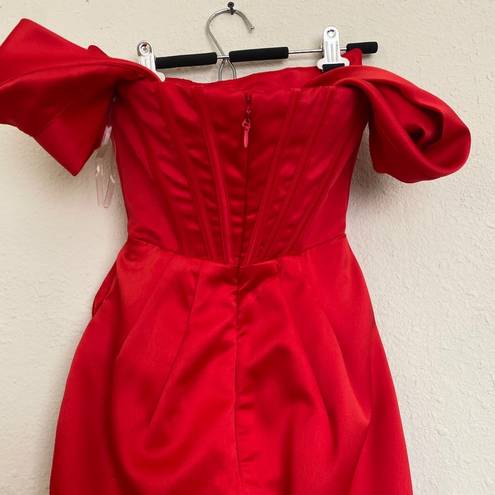 House Of CB  'Loretta' Red Satin Off Shoulder Dress/Size XS NWOT