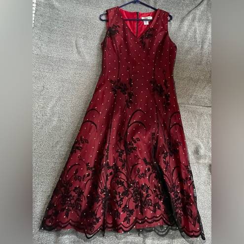 Coldwater Creek Vintage Women  Black and Red Floral Velvet With Gold Dots  Dress