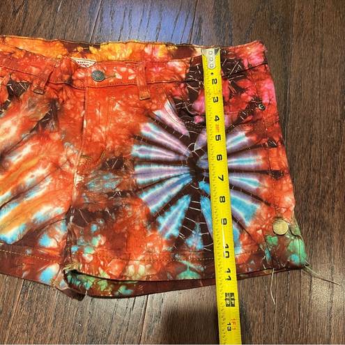 Gypsy Rose  Women’s Tie Dye Denim Shorts Size 34