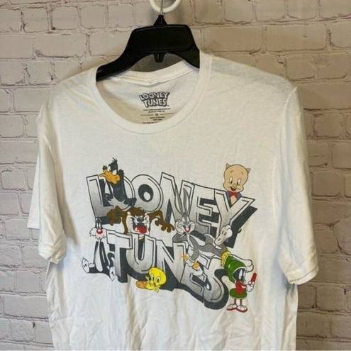 Looney Tunes  NEW cartoon graphic, retro cotton tee size Medium, unisex