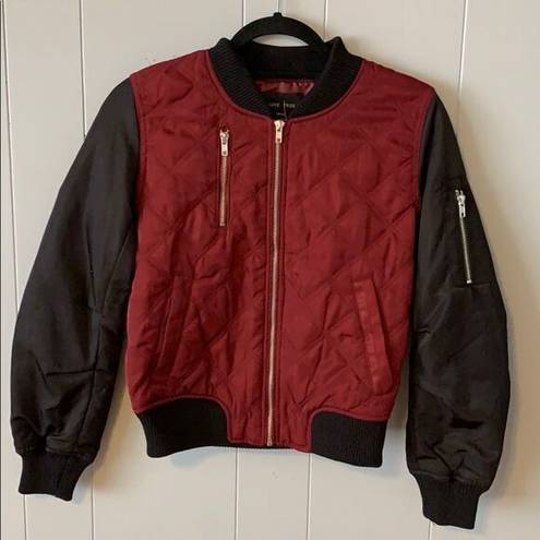 Love Tree NWT  Bomber Black & Burgundy Size Small