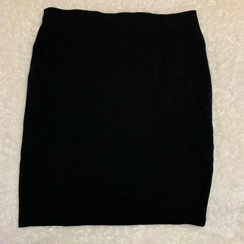 Iris 🌸(3/$20) black pencil skirt