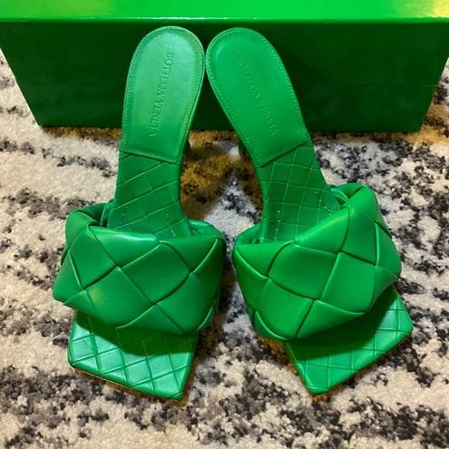 Bottega Veneta  Lido Slide Sandal size 38