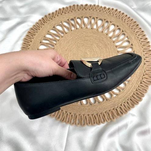 DKNY  Black Faux Leather Fern Loafers in Size 6.5