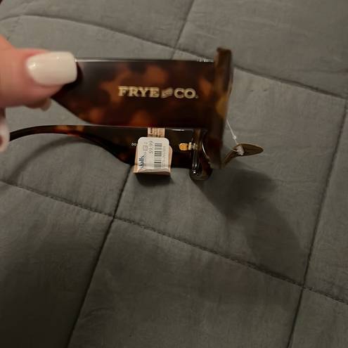 Frye & CO Sunglasses rectangle NWT