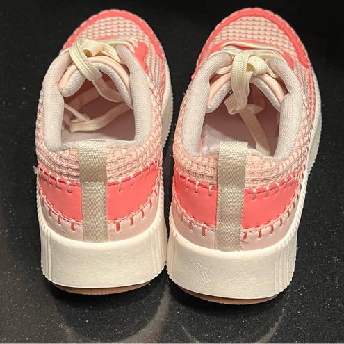 Nicole Miller NEW!  Brita Pink Multicolor Size 7.5 Sneakers