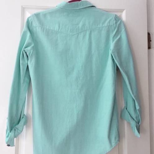 Bullhead Black  Chambray mint button down top S