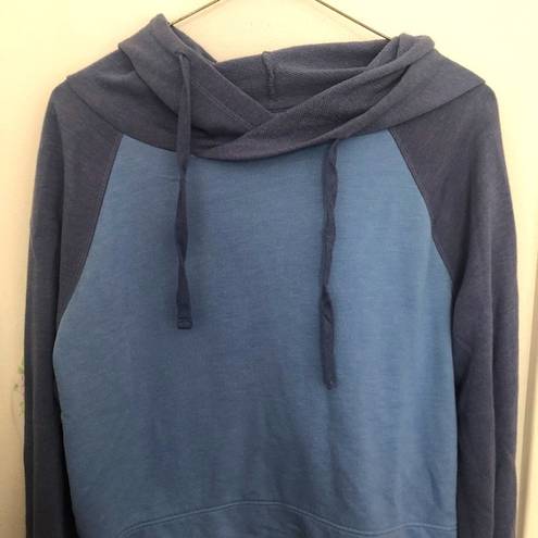 Authentic American Heritage Women's Blue Two-Toned Cropped Hoodie