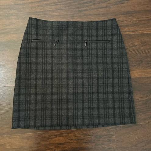 Katherine Barclay  black & gray plaid knit pencil skirt size 6