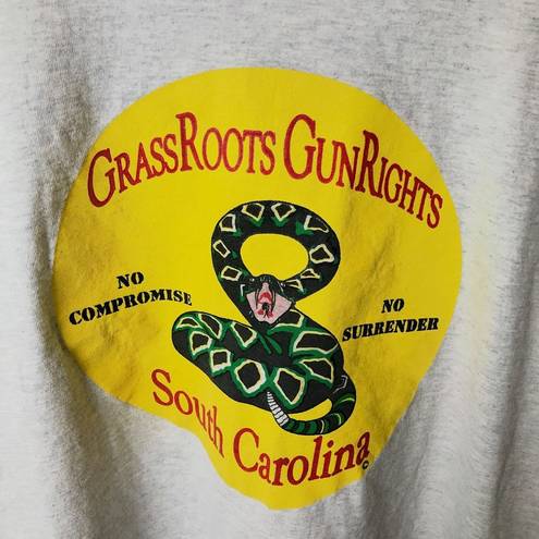 Roots 90s Vintage All Sport Grass  Guns Save Lives T Shirt Made In USA Snake