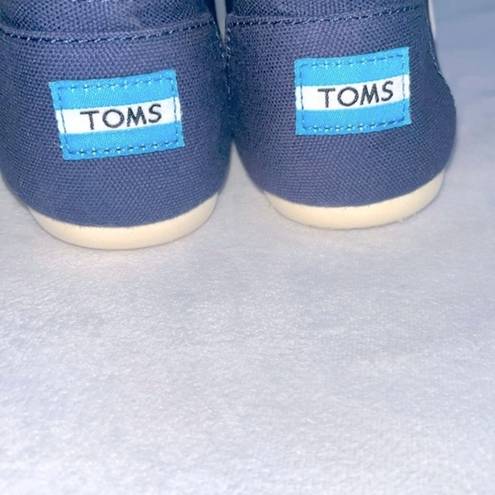 Toms Tom’s Women’s Classic navy canvas lightweight flats size 8.5  shoes