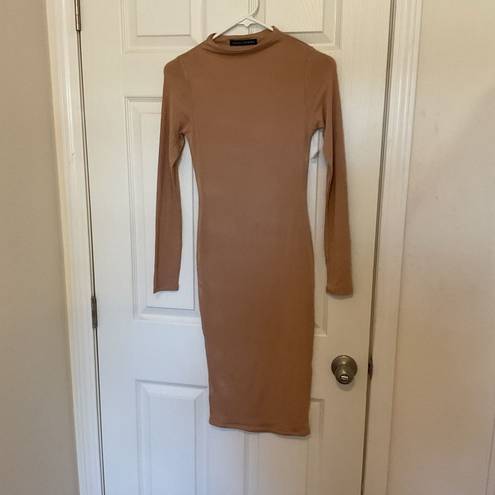 Naked Wardrobe  The NW Long Sleeve Bodycon Midi Dress in Coco Size S