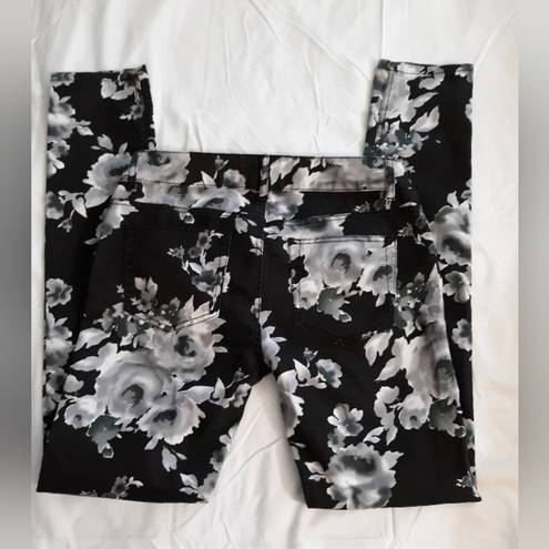 Tinseltown  Denim Couture black/gray floral jeans