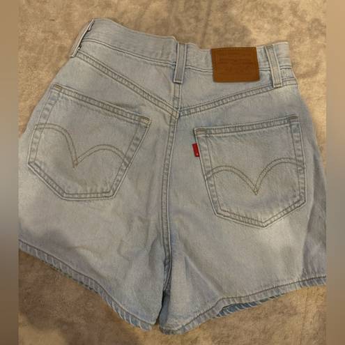 Levi’s High Loose High Rise Short