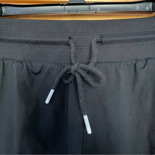 Zyia  Active Canyon Shorts in Black Size Medium