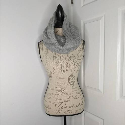 infinity Saks off Fifth Knit  Cowl Neck Scarf Grigio Gray