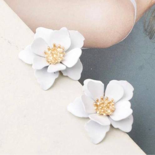 Petal White  Flower Earrings