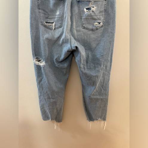 American Eagle Pre-Owned Size 14  Light Blue Heavily Distressed Mom Jeans