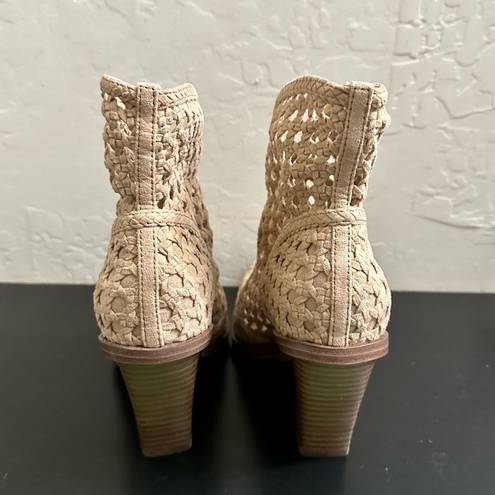 Jessica Simpson  Lukkah Tan Bootie Women Size NWOB