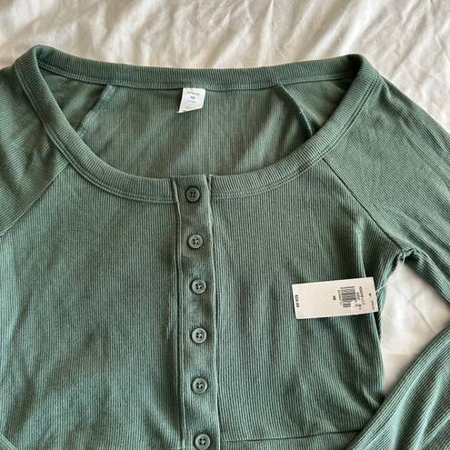 Old Navy Active Cropped Long Sleeve Top