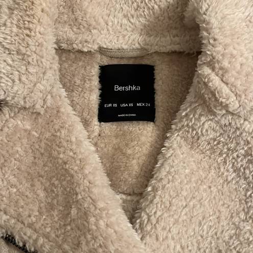 Bershka  | Sherpa Suede Like Cozy Vest Beige Ivory XS