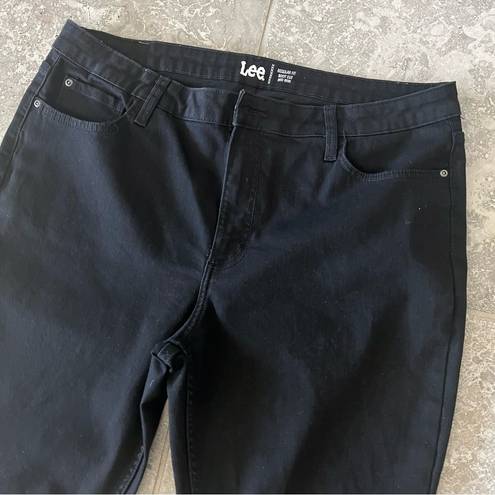 Lee  Reg Fit Bootcut Mid-Rise Jeans in Black, Size 18M